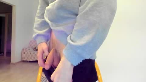 Snapshot of caties_cutes2 chatting on 10/15/25, 10:48 Tobi Den online show from 10/15/25, 10:48