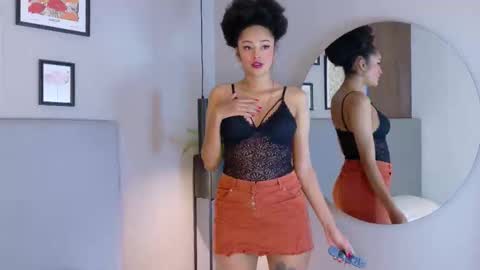 Snapshot of lizlilux chatting on 10/16/25, 11:22 lizlilux online show from 10/16/25, 11:22