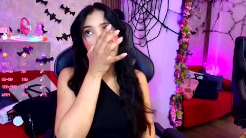 Snapshot of sophi_gray chatting on 11/01/25, 11:45 Shophi online show from 11/01/25, 11:45