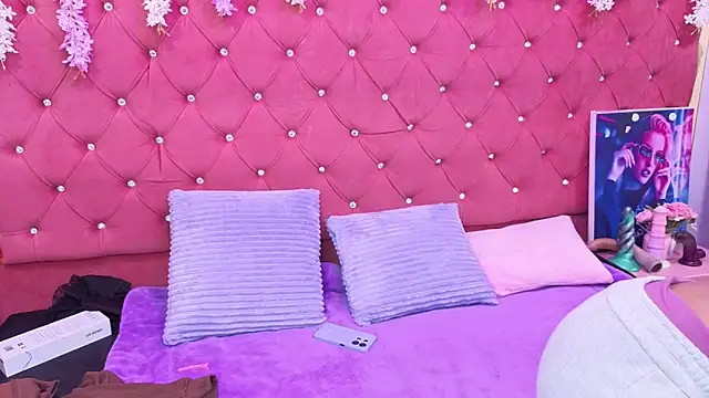 SamaraPrice69 online show from 10/08/25, 12:14