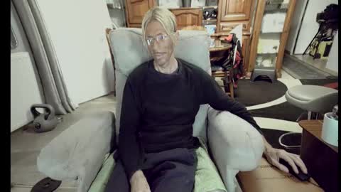 jeff online show from 10/12/25, 06:01