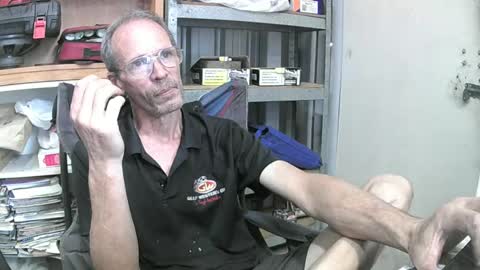 Snapshot of 04oldskool chatting on 12/11/24, 05:00 04oldskool online show from 12/11/24, 05:00