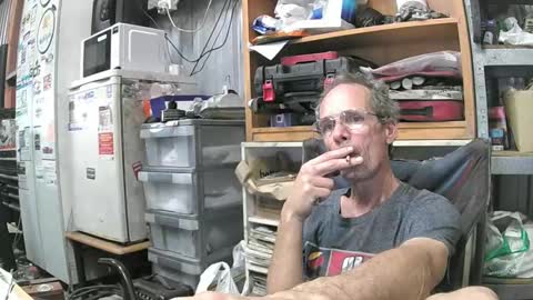 Snapshot of 04oldskool chatting on 01/12/25, 01:11 04oldskool online show from 01/12/25, 01:11
