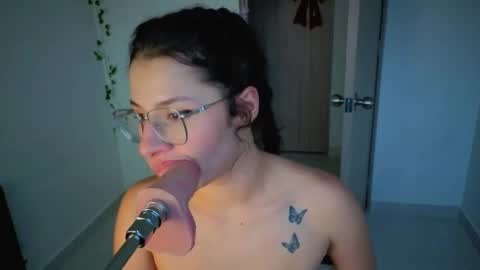 Snapshot of 0ne_of_0ne chatting on 11/08/25, 10:41 Steven e online show from 11/08/25, 10:41