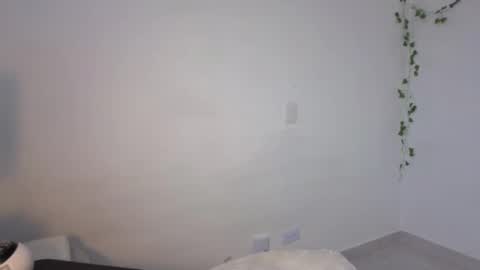 Snapshot of 0ne_of_0ne chatting on 11/13/25, 07:02 Steven e online show from 11/13/25, 07:02