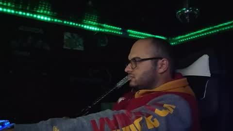 Snapshot of 11anonymus11 chatting on 10/28/25, 10:34 11anonymus11 online show from 10/28/25, 10:34