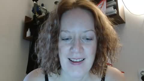 12ennie online show from 10/21/25, 06:03