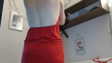 12ennie online show from 11/05/25, 06:13