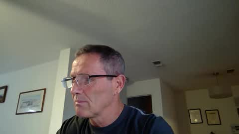 Snapshot of 13glanmorfa chatting on 01/20/25, 06:43 13glanmorfa online show from 01/20/25, 06:43