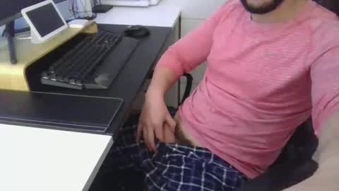 1490888 online show from 12/03/25, 02:48