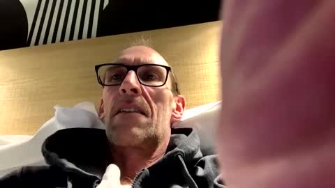 Snapshot of 14at213 chatting on 11/17/25, 09:20 14at213 online show from 11/17/25, 09:20