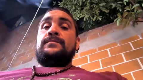 Snapshot of 17cmpolla chatting on 01/07/25, 02:10 17cmpolla online show from 01/07/25, 02:10