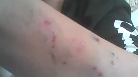 Deluxepussy online show from 09/19/25, 05:53