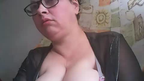 Deluxepussy online show from 10/28/25, 07:12