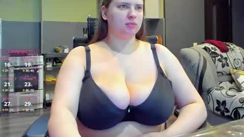 1LINDSEY1 online show from 10/12/25, 01:04