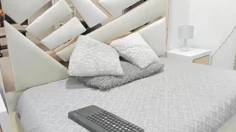 Luisa online show from 02/18/25, 08:05