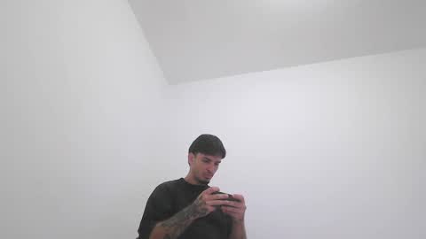 Snapshot of 1sensual chatting on 12/22/24, 07:31 1sensual online show from 12/22/24, 07:31