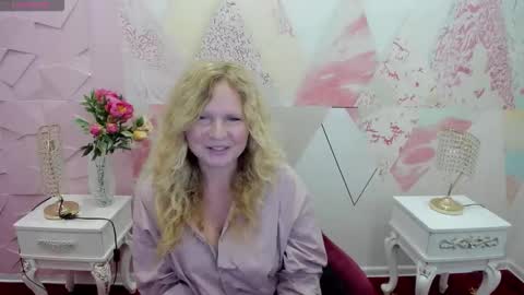 Snapshot of 1sunflower chatting on 10/21/25, 12:28 1sunflower online show from 10/21/25, 12:28