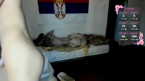 Milos online show from 10/12/25, 04:22