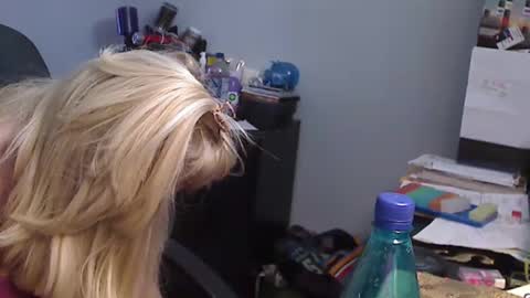 Snapshot of 1xtrahornyone chatting on 01/23/25, 05:10 Susan online show from 01/23/25, 05:10