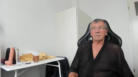 Henk online show from 10/21/25, 12:50