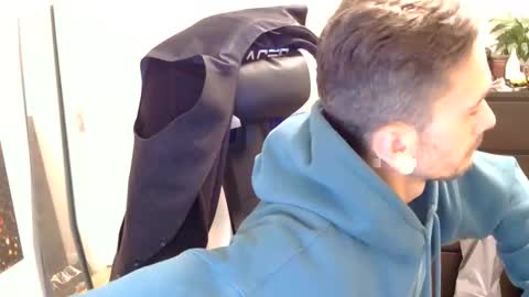 Snapshot of 2323gary chatting on 10/03/25, 07:33 2323gary online show from 10/03/25, 07:33