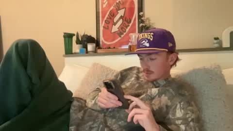 Snapshot of 26sneakers chatting on 12/28/24, 01:29 26sneakers online show from 12/28/24, 01:29