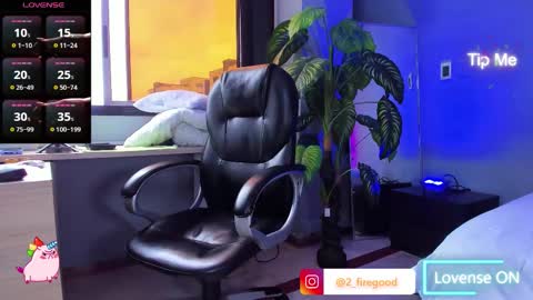 2_fire online show from 11/14/25, 07:56