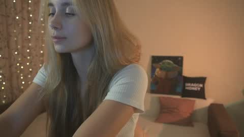 Elley  online show from 01/28/25, 05:03