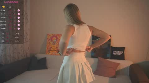 Elley  online show from 03/07/25, 08:56