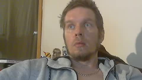 2small4you83 online show from 01/12/25, 07:32