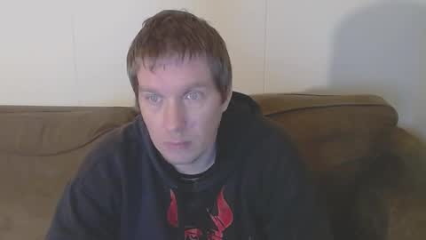 2small4you83 online show from 02/18/25, 12:59