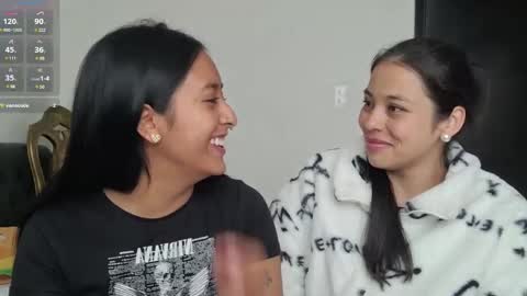 Snapshot of 2summerlove2 chatting on 12/14/24, 01:16 Dalilah and Tarah online show from 12/14/24, 01:16