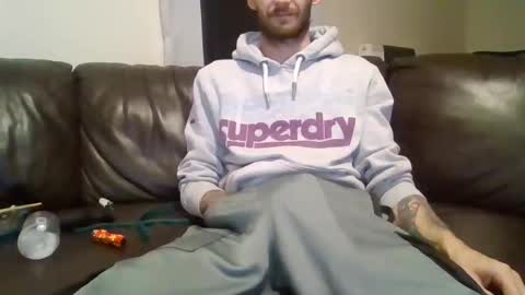 Snapshot of 420feetloverr420 chatting on 10/16/25, 11:17 420feetloverr420 online show from 10/16/25, 11:17