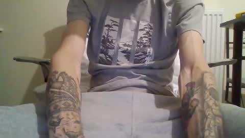 Snapshot of 420feetloverr420 chatting on 10/24/25, 10:06 420feetloverr420 online show from 10/24/25, 10:06