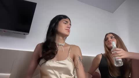 Snapshot of 4444ngel chatting on 09/28/25, 11:32 Gabriela online show from 09/28/25, 11:32