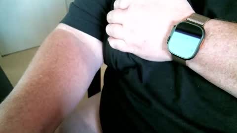 Snapshot of 4bgdaddyks chatting on 11/18/25, 03:27 4bgdaddyks online show from 11/18/25, 03:27