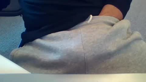 Snapshot of 4glz chatting on 09/18/25, 12:01 4glz online show from 09/18/25, 12:01