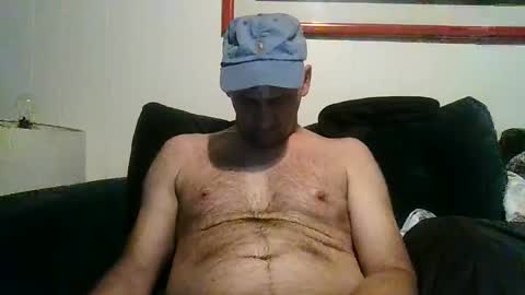 Snapshot of 4nuf chatting on 10/08/25, 08:17 4nuf online show from 10/08/25, 08:17