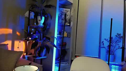 Sunshine online show from 12/18/24, 04:42