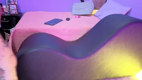 Lilith  Sofi online show from 10/02/25, 09:22