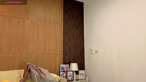 Lilith  Sofi online show from 10/28/25, 01:42