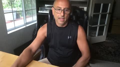 Snapshot of 66sexytime99 chatting on 09/13/25, 01:05 daddy vegas for single women and couples here online show from 09/13/25, 01:05