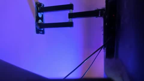 Lee lowell online show from 11/07/25, 11:21