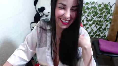 Snapshot of 69_tania_santos chatting on 03/12/25, 05:17 69 tania santos online show from 03/12/25, 05:17