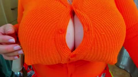 Brendi online show from 10/06/25, 08:23