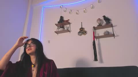    online show from 11/09/25, 02:32