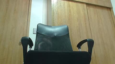 7lu7_ online show from 10/13/25, 09:26