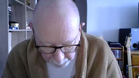  Papi  online show from 02/01/25, 09:11