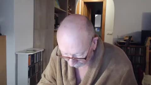  Papi  online show from 03/01/25, 06:21